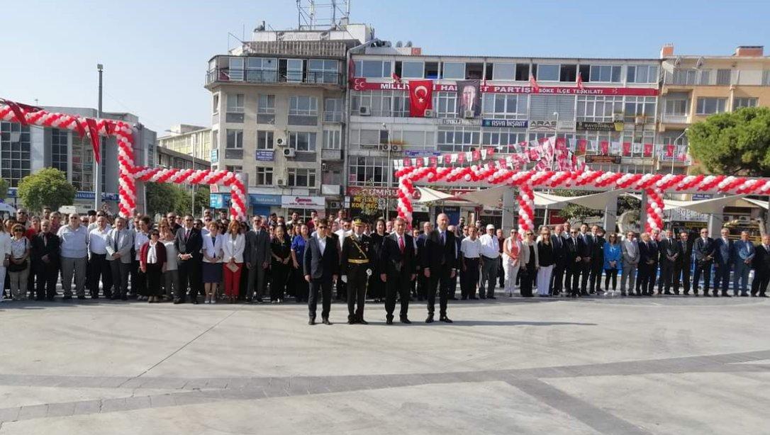 30 Ağustos Zafer Bayramı kutlamaları kapsamında Atatürk Anıtı'na Çelenk Sunma Töreni yapılmış olup  ardından program gerçekleştirilmiştir.