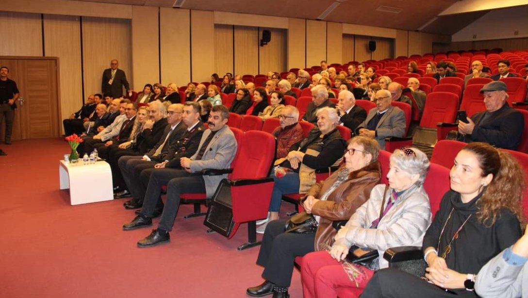 ''Cumhuriyetimizin 100. Yılında 100 Öğretmene Ahde Vefa'' etkinliği yapıldı.