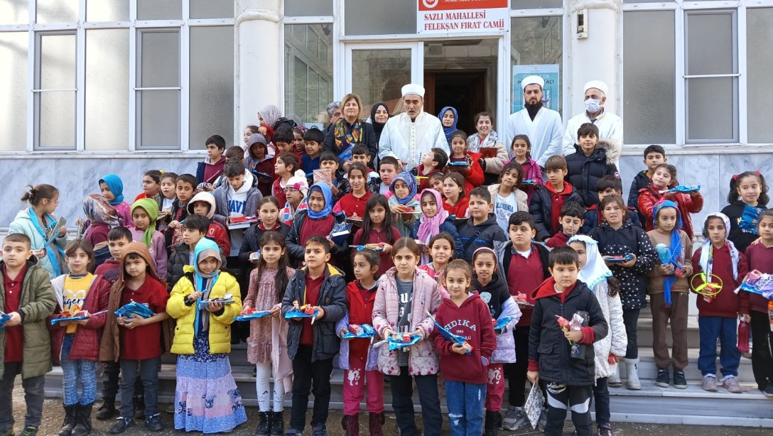 ÇEDES Projesi kapsamında; İlçemiz Sazlıköy Hilmi Fırat İlkokulu yönetici, öğretmen ve öğrencileri ile Sazlıköy Felekşan Fırat Camisini ziyaret ettik. 