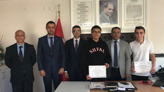 Şehit Oğuz Arslan İmam Hatip Ortaokulu Müdür Vekili Oğuzhan ÖZEVCİMEN ve Hilmi Fırat Anadolu Lisesi Öğrencilerimizin Başarıları