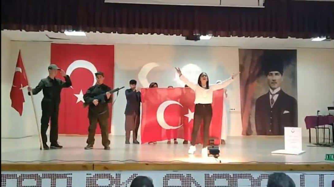 İstiklal Marşı'nı şiir olarak okuma yarışması Aydın il finallerinde İlçemizi temsil eden 100. Yıl Atatürk Ortaokulu 7. Sınıf öğrencisi  Zeynep TEZGİN il 1.si olmuştur
