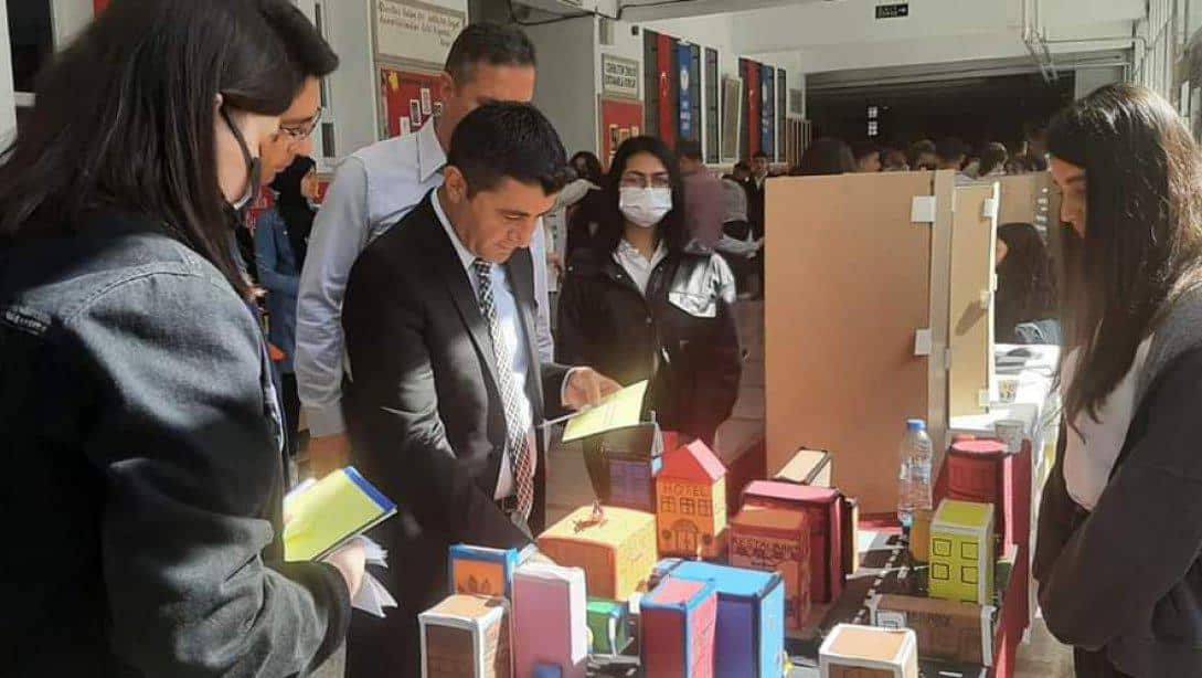 Söke Anadolu Lisesi'nde TÜBİTAK 4006 BİLİM FUARI Sergi açılışı yapılmıştır