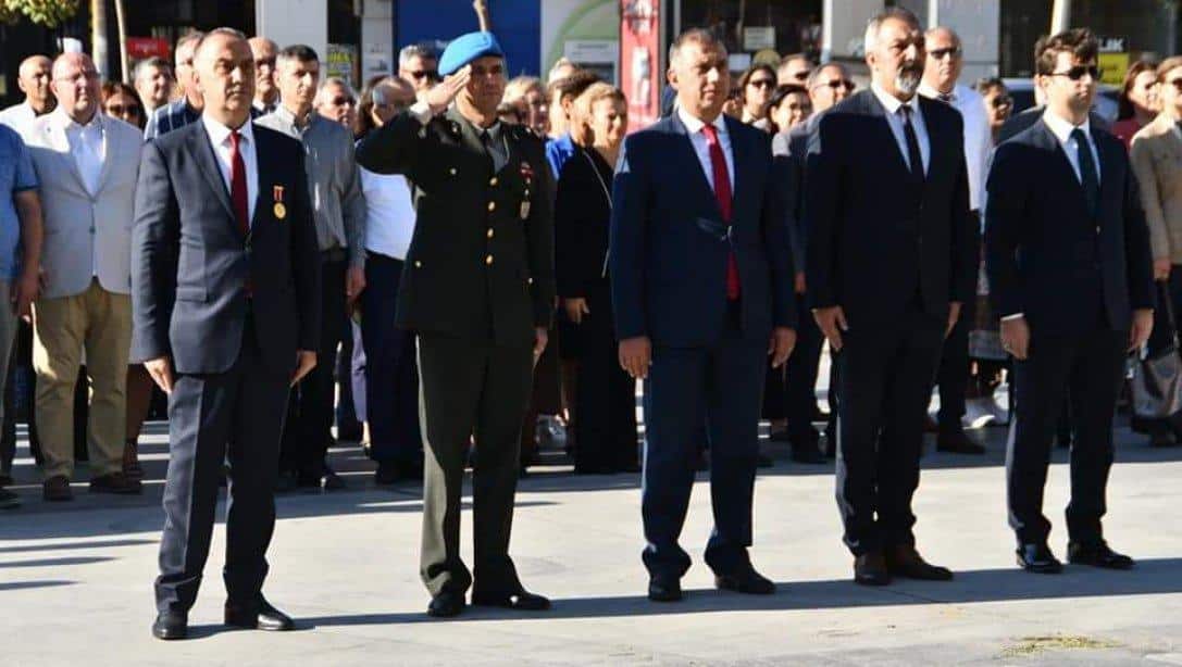 19 Eylül Gaziler Günü nedeniyle Atatürk Anıtı'na Çelenk Sunma Töreni yapıldı