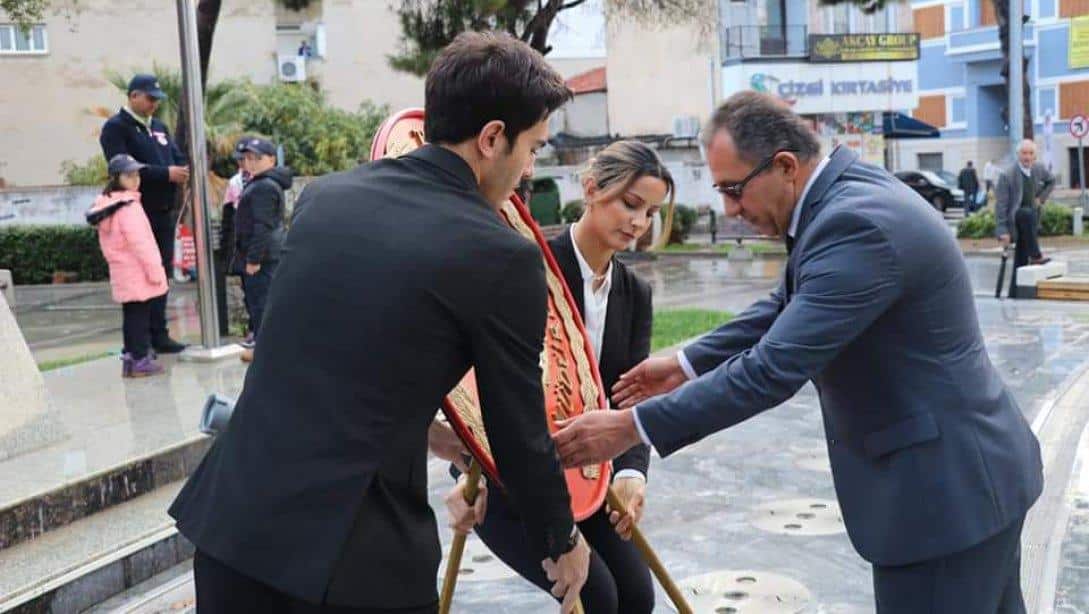 24 Kasım Öğretmenler Günü nedeniyle Atatürk Anıtı'na Çelenk Sunma Töreni yapıldı