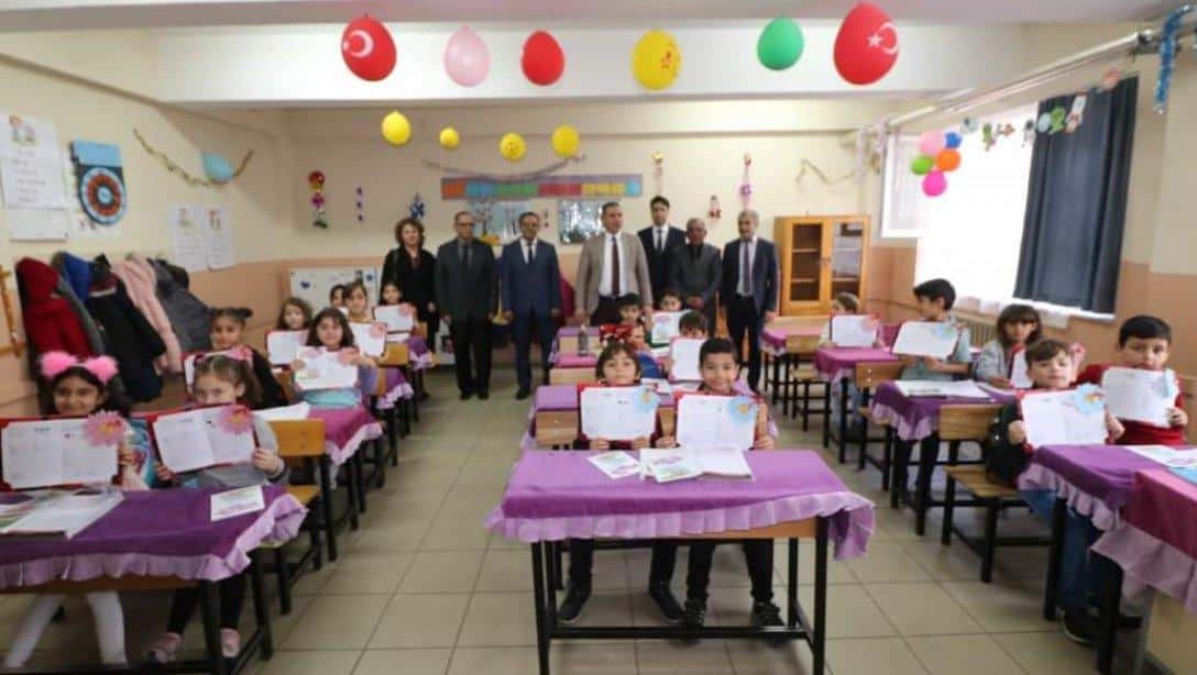2022-2023 Eğitim-Öğretim yılı 1. Dönem sonu karne töreni Fevzipaşa İlkokulu'nda yapıldı