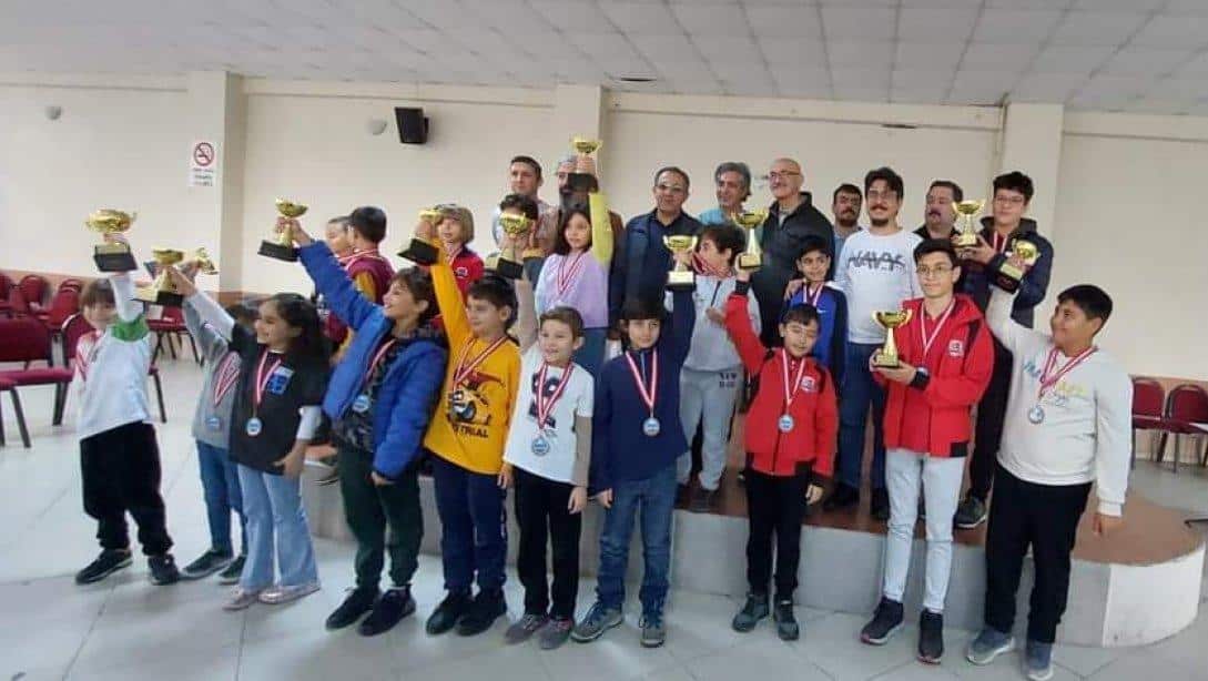 ''10 Kasım Atatürk Haftası Satranç Turnuvası'' düzenlenen ödül töreniyle sona erdi