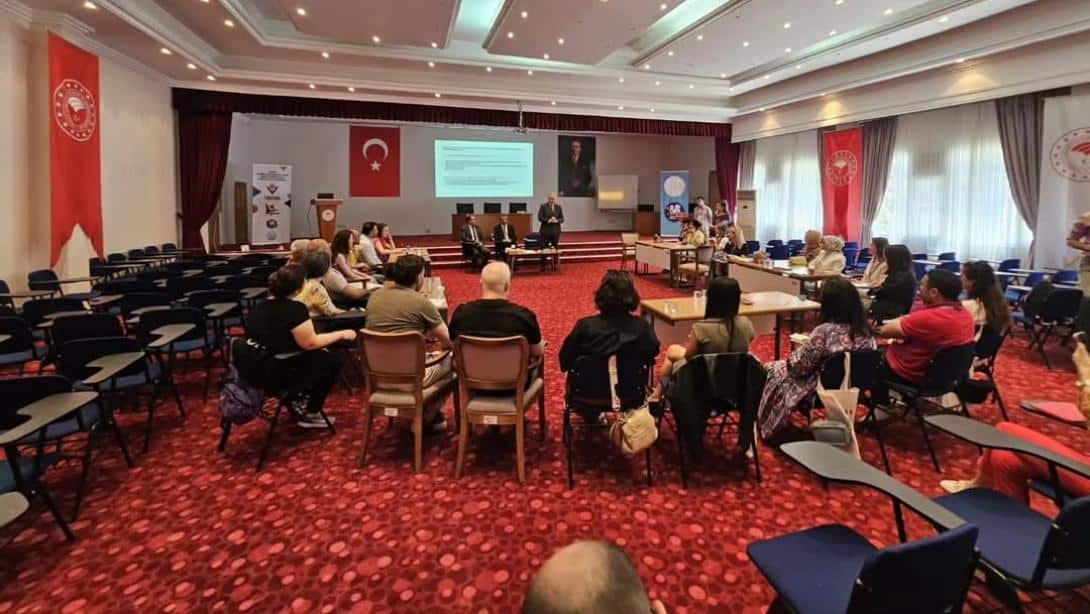 Kaymakamımız Sayın Ali AKÇA, İl Milli Eğitim Müdürümüz Sayın Süleyman EKİCi ve İlçe Milli Eğitim Müdürümüz Sayın Şerafettin YAPICI, Söke BİLSEM'in 