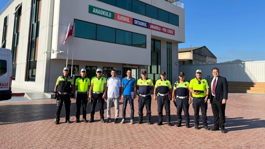 İlçe Milli Eğitim Müdürlüğümüz ile İlçe Emniyet Müdürlüğü ve İlçe Jandarma Trafik Timi personellerinin katılımıyla okul servis araçları denetlendi